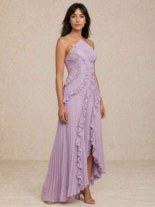 Vestido plisado con detalle de volantes
